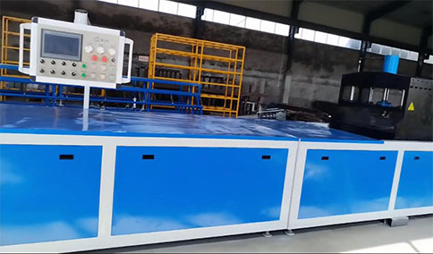 ?液壓式玻璃鋼拉擠設(shè)備的核心部件解析?